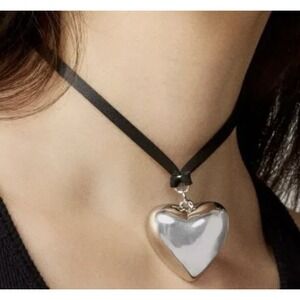 Urban Outfitters Willow Valentina Corded Heart Silver Tone Black Necklace UO New